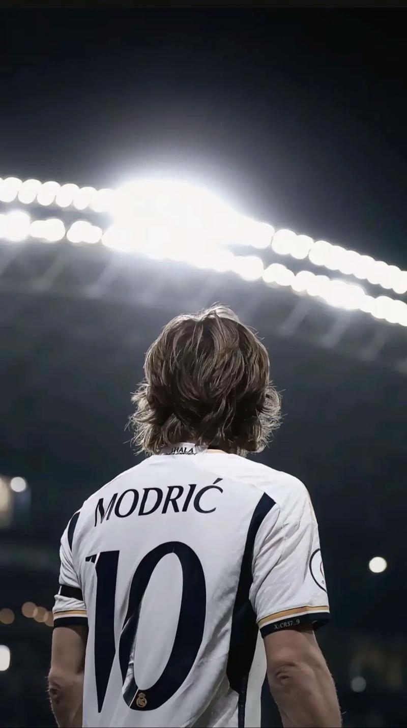 费城人队 2025 年季中签下守门人菲尔班克（Pete Fairbank）强化牛棚