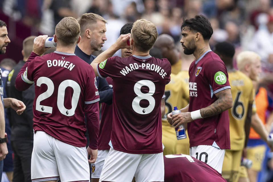 视频丨国足肇庆新年首训，张玉宁：国足面貌一新，今年力争提升亚…