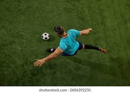 英媒：阿森纳关注迪亚斯&斯洛特同意卖人，红军高层不愿出售球员