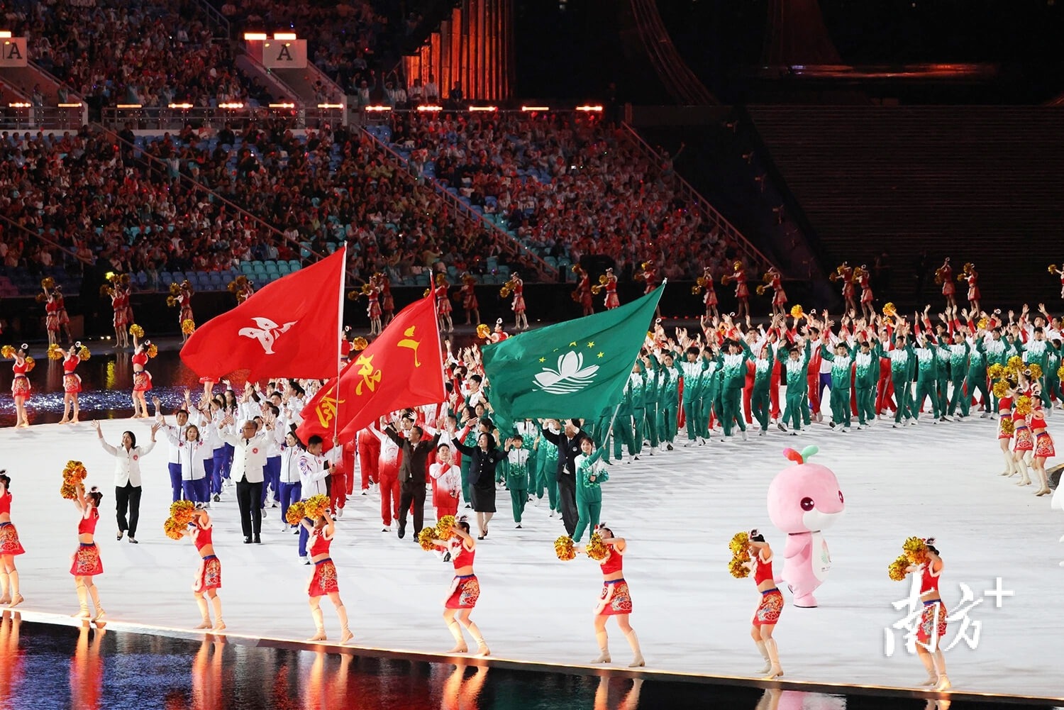 姆伯莫上赛季至今英超攻入26球，同期仅次于哈兰德、萨拉赫